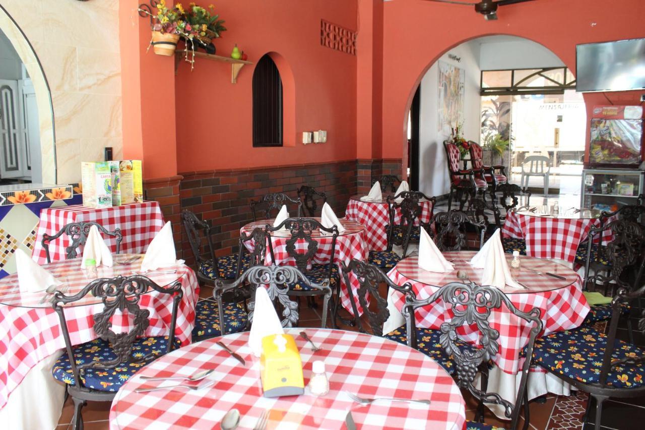 Hotel Villa Del Rosario Nuevo Melgar Buitenkant foto